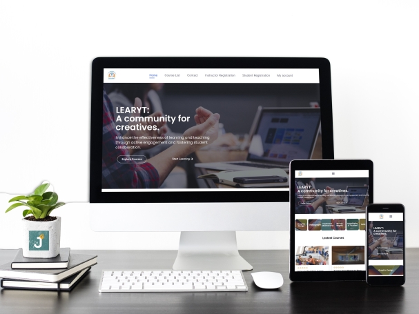 Set of digital devices screen mockup